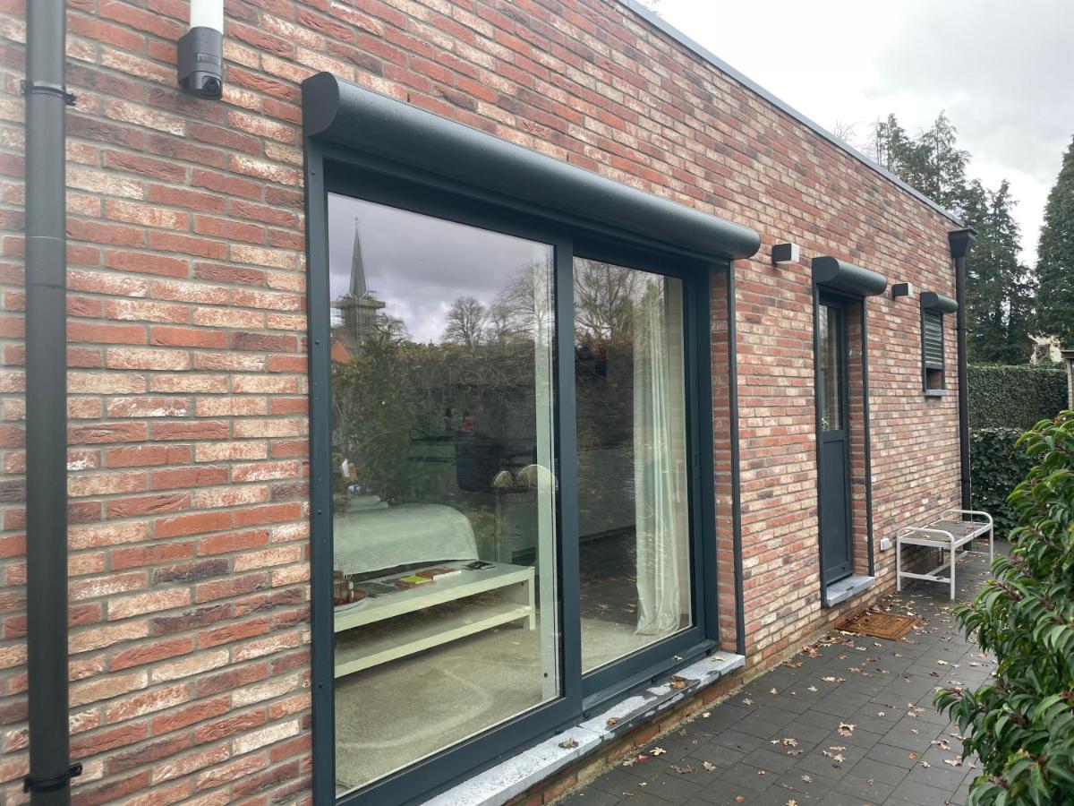 Prachtig Guesthouse Met Gratis Parkeren Maasmechelen Exterior foto